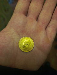 Продам золотую монету 10 рубле...